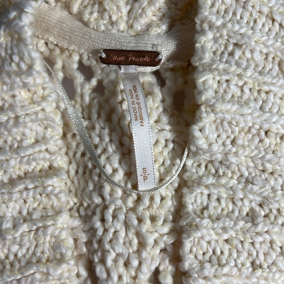 NWOT Free People - Cable Stitch Cardigan Button Front Cream Pockets Size Small - Picture 7 of 13